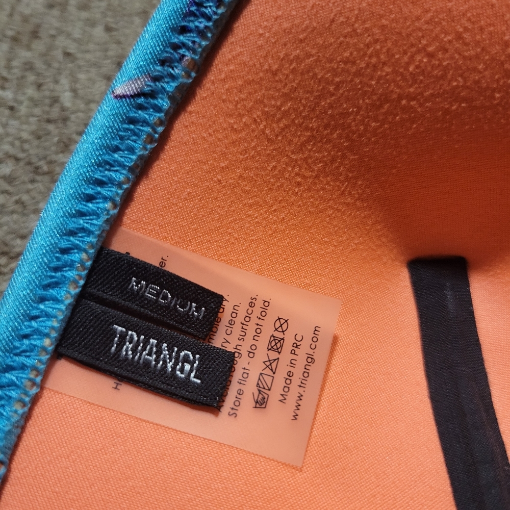 Triangl Medium Baiting Suit Top - Picture 4 of 4